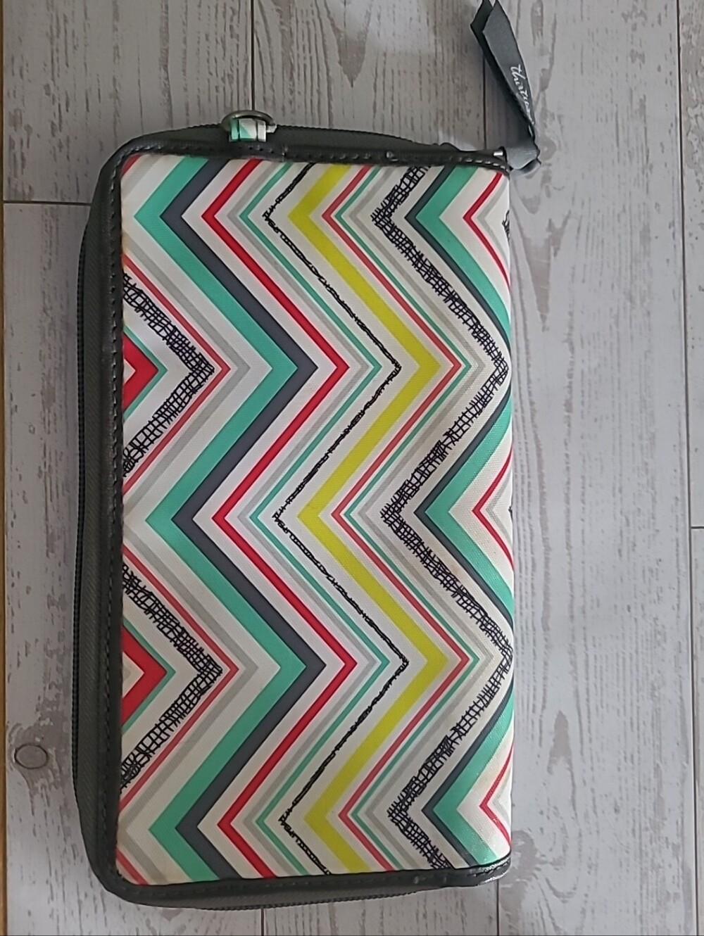 Thirty-One Chevron  Party Punch Coupon Organizer Wallet Clutch Wristlet